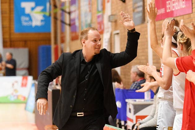 GER, DBBL, GiroLive Panthers Osnabrueck vs inexio Royals Saarlouis 06 10 2019, Panthers Dome, Osnabrück, GER, DBBL, GiroLive Panthers Osnabrueck vs inexio Royals Saarlouis in picture Trainer Headcoach Mario Zurkowski GiroLive Panthers Osnabrück nordphotox xPaetzel nph00403