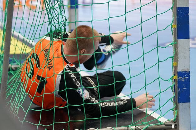 GER, 1 HBL Men, Bergischer HC vs TSV GWD Minden 06 10 2019, Klingenhalle, Solingen, GER, 1 HBL Men, Bergischer HC vs TSV GWD Minden, in picture shows TomaÅ¡ Mrkvab Goalkeeper BHC 61 , in goal nordphotox xMeuter nph00351