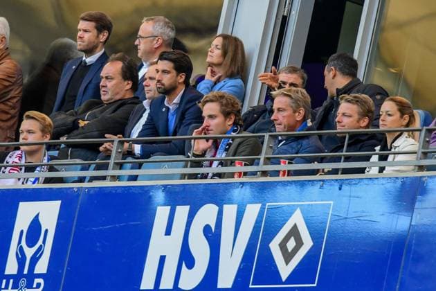 Bernd Hoffmann Vorstandschef Sportchef Jonas Boldt ( HSV ) U 21 Nationalmannschafts Trainer Stefan Kuntz Sportdirektor Rachid Azzouzi ( Fuerth ) Deutschland , Hamburg , Volksparkstadion , 2. Fussball Bundesliga der Männer , Hamburger SV - SpVgg Greuther Fuerth *** Bernd Hoffmann Chief Executive Sports Director Jonas Boldt HSV U 21 National Team Coach Stefan Kuntz Sports Director Rachid Azzouzi Fuerth Germany , Hamburg , Volksparkstadion , 2 Soccer Bundesliga der Männer , Hamburger SV SpVgg Greuther Fuerth