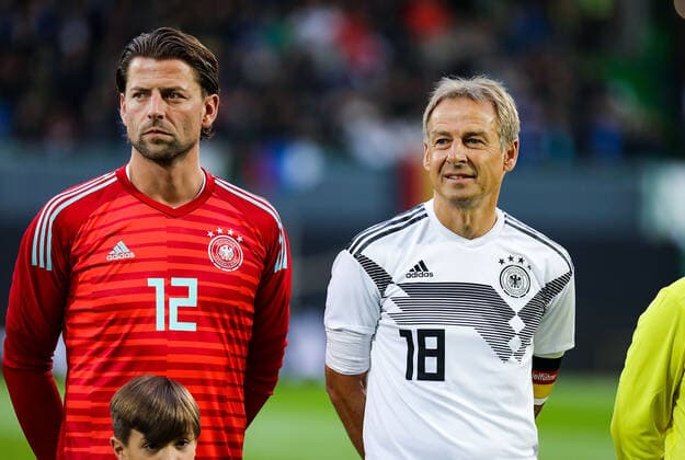 07 10 2019, xmkx, Football Legends, DFB All Stars Azzurri Legends v l Roman Weidenfeller GER , Juergen Klinsmann GER DFL DFB REGULATIONS PROHIBIT ANY USE OF PHOTOGRAPHS as IMAGE SEQUENCES and or QUASI VIDEO Fuerth Bayern Deutschland DE