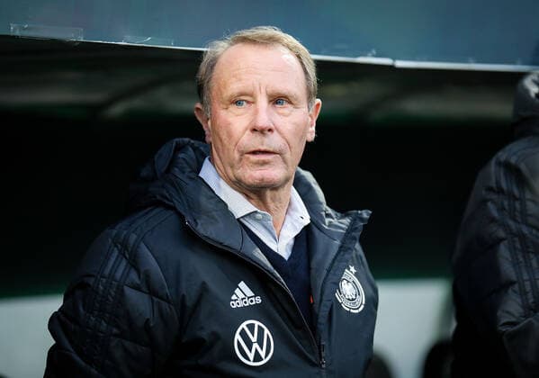 07 10 2019, xmkx, football legend game, DFB All Stars Azzurri Legends v l Berti Vogts coach GER DFL DFB REGULATIONS PROHIBIT ANY USE OF PHOTOGRAPHS as IMAGE SEQUENCES and or QUASI VIDEO Fuerth Bayern Deutschland DE