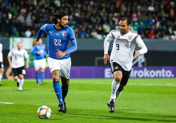 07 10 2019, xmkx, Football Legends, DFB All Stars Azzurri Legends v l Christian Zaccardo ITA , Ulf Kirsten GER DFL DFB REGULATIONS PROHIBIT ANY USE OF PHOTOGRAPHS as IMAGE SEQUENCES and or QUASI VIDEO Fuerth Bayern Deutschland DE