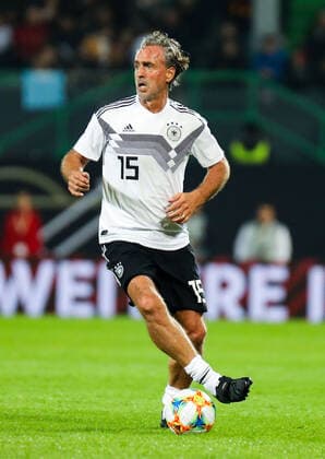 07 10 2019, xmkx, football legend game, DFB All Stars Azzurri Legends v l Maurizio Gaudino GER DFL DFB REGULATIONS PROHIBIT ANY USE OF PHOTOGRAPHS as IMAGE SEQUENCES and or QUASI VIDEO Fuerth Bayern Deutschland DE