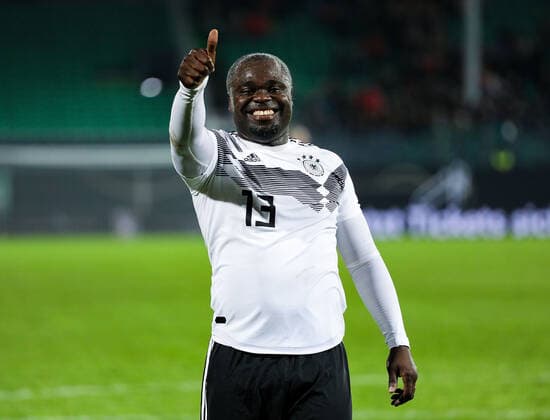07 10 2019, xmkx, football legend game, DFB All Stars Azzurri Legends v l Gerald Asamoah GER DFL DFB REGULATIONS PROHIBIT ANY USE OF PHOTOGRAPHS as IMAGE SEQUENCES and or QUASI VIDEO Fuerth Bayern Deutschland DE