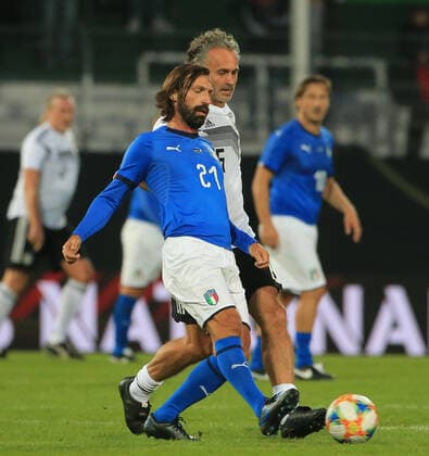 07 10 2019, DFB All Stars vs Azzuri Legends, Sportpark Ronhof Fuerth, football, sport, in picture Andrea Pirlo Azzuri All Stars vs Maurizio Gaudino DFB All Stars