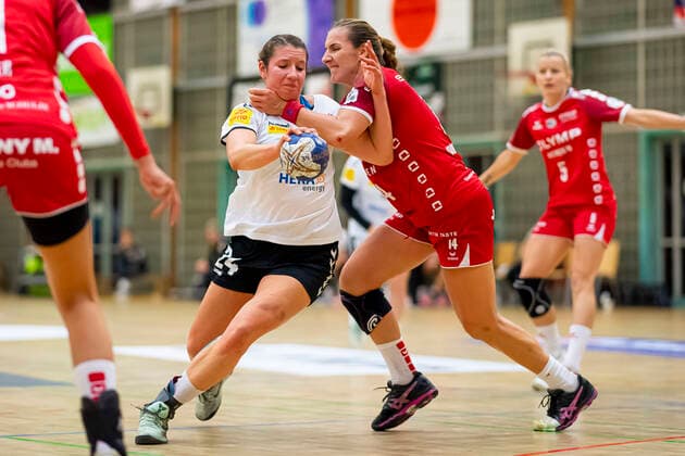 Bietigheim, Germany 09 October 2019 HBF 19 20 SG BBM Bietigheim vs 1 FSV Mainz 05 Elisa Burkholder FSV Mainz , Karolina Kudlacz Gloc Bietigheim Bietigheim Bissingen Halle am Viadukt Baden Württemberg Germany