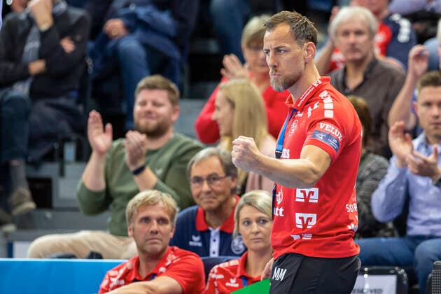 SG Flensburg Handewitt vs. HC PPD Zagreb, Handball, VELUX EHF Champions League Group Phase, Flensburg 09 10 19 Jubel Goal celebration with Maik Machulla SG Flensburg Handewitt, coach Copyright: xBEAUTIFULxSPORTS MarioxM.xKobergx