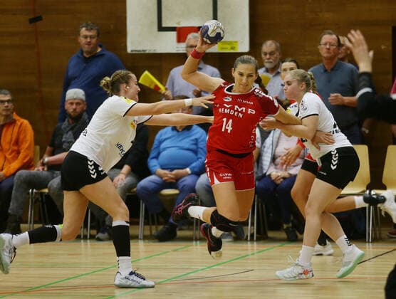 Bietigheim , Handball Bundesliga , SG BBM Bietigheim vs. FSV Maonz 05 , middle Karolina Kudlacz Gloc BBM