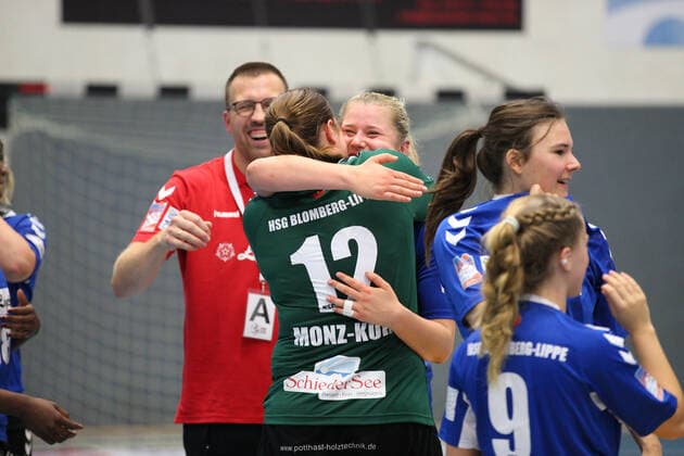Anna Monz Kuehn HSG Blomberg Lippe 12 front and Kamila Kordovska HSG Blomberg Lippe 11 back GER, Handball, 1 Bundesliga Women, HSG Blomberg Lippe against TSV Bayer 04 Leverkusen, 09 10 2019 Blomberg Copyright: xEibner-Pressefotox xJanxStrohdiekx EP_JSK