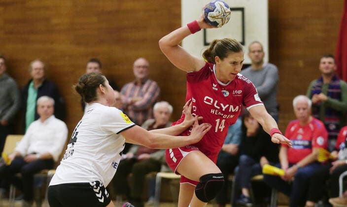 Bietigheim , Handball Bundesliga , SG BBM Bietigheim vs FSV Mainz 05 , right Karolina Kudlacz Gloc BBM