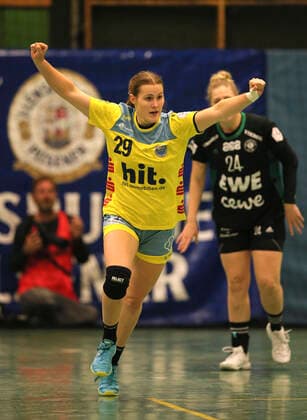Photo Goal celebration with Paulina Golla Buxtehude Handball 1 Bundesliga Women , on Wed 09 10 2019 BSV Buxtehude Oldenburg 31 24