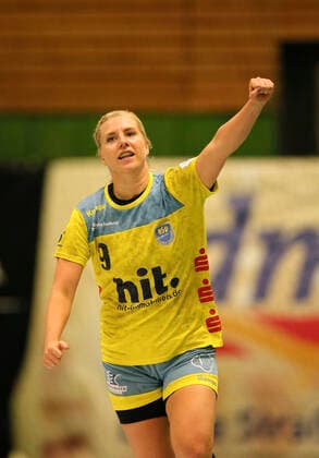 Photo Victory celebration with the players Christina Haurum Buxtehude Handball 1 Bundesliga Women , on Wed 09 10 2019 BSV Buxtehude Oldenburg 31 24