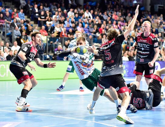 10 10 2019 Handball 1 Bundesliga DKB HBL Season 2019 2020 08 Matchday HC Erlangen Metropolregion Nürnberg HCE FA Göppingen OGo Michael Haaß Haass 13, HC Erlangen HCE Kresimir Kozina 44, Frisch Auf Göppingen