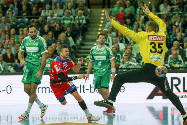 DHfK Balingen Handball Leipzig, 10 10 2019, Arena Leipzig, Handball, 1 Bundesliga, 9 Matchday , SC DHfK HBW Balingen Weilstetten , In the picture v l Oddur Gretarsson 14, Balingen and goalkeeper Joel Birlehm 35, Leipzig ,