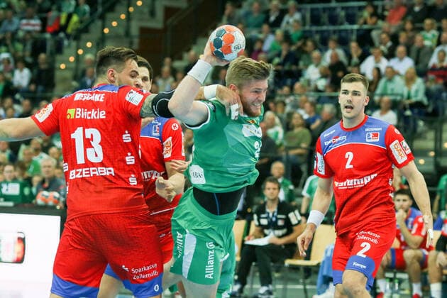 DHfK Balingen Handball Leipzig, 10 10 2019, Arena Leipzig, Handball, 1 Bundesliga, 9 Spieltag , SC DHfK HBW Balingen Weilstetten , In the picture v l Benjamin Meschke 13, Balingen , Maciej Gebala 28, Leipzig and Rene Zobel 2, Balingen ,