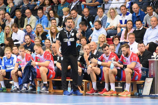 Florian Kehrmann TVB Lemgo Lippe Trainer Handball, Men, DKB , LIQUI MOLY Handball Bundesliga, 10 10 2019, Photo TBaur Eibner TVB 1898 Stuttgart vs. TBV Lemgo Lippe Stuttgart Copyright: xEIBNER TobiasxBaurx EP_TBR