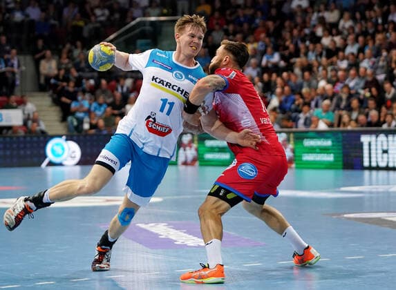 BAU 10 10 2019 Stuttgart Handball TVB Stuttgart vs. TBV Lemgo Lippe, v l Adam Lönn TVB , Fabian van Olphen Lemgo