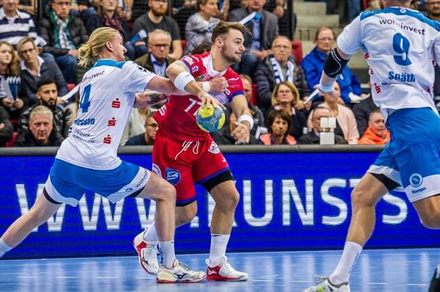 Baijens, Dani TBV Lemgo 77 Asgeirsson, Elvar TVB Stuttgart 4 at the match in the Handball Bundesliga, TVB 1898 Stuttgart TBV Lemgo Lippe Stuttgart 10 10 19 Handball 9 Matchday , Stuttgart Baden Wuerttemberg Germany