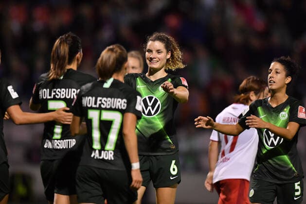 Jubel, Freuen, celebrate, happy, cheer , Goal Celebration VFL Wolfsburg 0 3, 11 10 2019, Cologne Germany , Football, Flyeralarm Frauen Bundesliga, 1 FC Köln VFL Wolfsburg, DFB DFL REGULATIONS PROHIBIT ANY USE OF PHOTOGRAPHS AS IMAGE SEQUENCES AND OR QUASI VIDEO xmkx