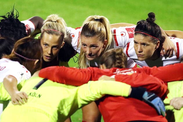 Sport 1 FC Cologne vs. VFL Wolfsburg Football 1 Bundesliga Women Franz Kremer Stadium Female players 1 FC Cologne 11 10 2019