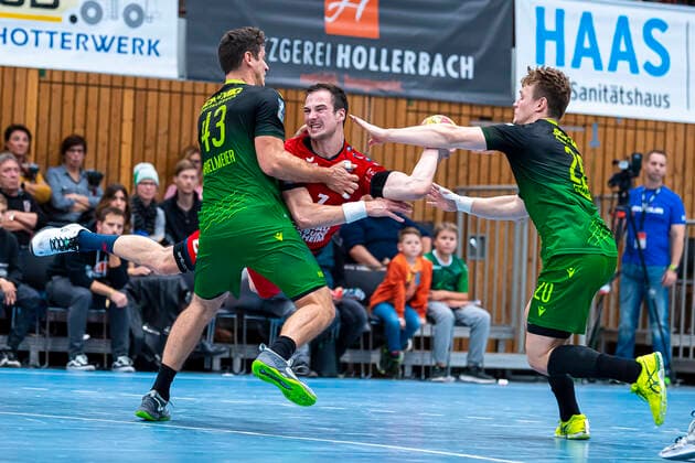 Würzburg, Germany 11 October 2019 2 BL 19 20 DjK Rimpar Wölfe vs SG BBM Bietigheim Benedikt Brielmeier Rimpar , Dominik Claus SG BBM Bietigheim , Lukas Siegler Rimpar Würzburg s Oliver Arena Germany