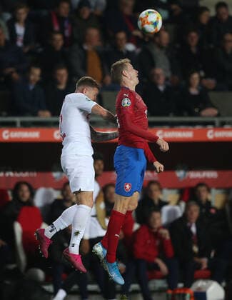 Czech Republic v England UEFA EURO, EM, Europameisterschaft,Fussball 2020 Qualifiers Kieran Trippier of England and Jakub Jankto of Czech Republic in action during the UEFA Euro 2020 Qualifiers match at Sinobo Stadium, Prague Content Not Available For UK Newspapers Copyright: xPaulxChestertonx FIL-13738-0063