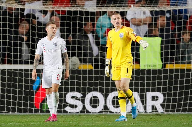 Jordan Pickford and Kieran Trippier of England dejected during the UEFA EURO, EM, Europameisterschaft,Fussball 2020 Qualifying match at the Sinobo Stadium, Prague. Picture date: 11th October 2019. Picture credit should read: David Klein Sportimage EDITORIAL USE ONLY. No use with unauthorised audio, video, data, fixture lists, club league logos or live services. Online in-match use limited to 120 images, no video emulation. No use in betting, games or single club league player publications. SPI-0252-0103