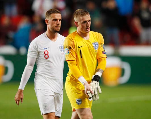Jordan Henderson of England and Jordan Pickford of England walk off dejected during the UEFA EURO, EM, Europameisterschaft,Fussball 2020 Qualifying match at the Sinobo Stadium, Prague. Picture date: 11th October 2019. Picture credit should read: David Klein Sportimage EDITORIAL USE ONLY. No use with unauthorised audio, video, data, fixture lists, club league logos or live services. Online in-match use limited to 120 images, no video emulation. No use in betting, games or single club league player publications. SPI-0252-0109