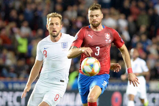 Harry Kane of England, left, and Ondrej Celustka of Czech Republic in action during the Euro 2020 group A qualifying soccer match between Czech Republic and England at the Sinobo stadium in Prague, Czech Republic, October 11, 2019. (CTKxPhoto KaterinaxSulova) CTKPhotoP201910111197001  _SUK6116