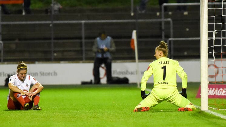 Sara Björk Gunnarsdottir Wolfsburg, 7 , not in the picture, not pictured, scored the 0 3, goal, goalscoring, action, action, Carolin Schraa Cologne, 7 and Pauline Nelles goalkeeper, Cologne, 1 , looking disappointed, disappointment, Frustration, disappointed, pessimistic, 11 10 2019, Cologne Germany , Football, Flyeralarm Frauen Bundesliga, 1 FC Köln VfL Wolfsburg, DFB DFL REGULATIONS PROHIBIT ANY USE OF PHOTOGRAPHS AS IMAGE SEQUENCES AND OR QUASI VIDEO xmhx