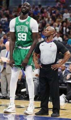 Bilder des Jahres 2019, Sport 10 Oktober Sport Themen der Woche KW41 Sport Bilder des Tages October 11, 2019, Orlando, FL, USA: Boston Celtics center Tacko Fall (99) chats with game official Dedric Taylor during a preseason game against the Orlando Magic at the Amway Center in Orlando, Fla., on Friday, Oct. 11, 2019. The Celtics won, 100-75. Preseason: Boston at Orlando - ZUMAm67_ 20191011_zaf_m67_024 Copyright: xStephenxM.xDowellx