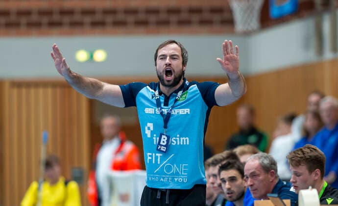 Germany, Würzburg, s Oliver Arena, 11 10 2019, Handball, 2 Bundesliga, DJK Rimpar Wölfe SG BBM Bietigheim Picture v l Trainer Ceven Klatt DJK Rimpar Wölfe Copyright: HMBxMedia xHeikoxBecker