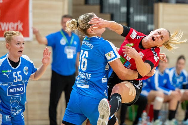 Lea Gruber SV Union Halle beats Brigita Ivanauskaite Rödertal by SV Union Halle Neustadt Wildcats vs HC Rödertal e V the Rödertal bees HCR Handball 2 Bundesliga season 2019 2020 Copyright xVIADATAx xHolgerxJohnx Halle Saale Sachsen Anhalt Germany