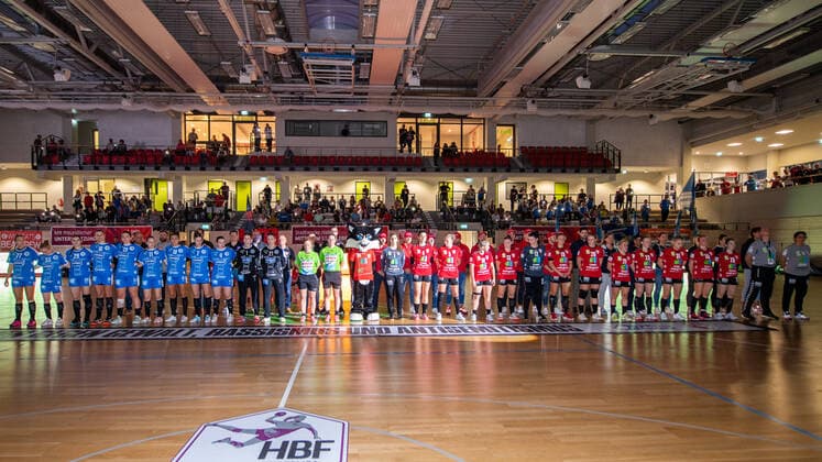 Action of the 4 professional clubs of Halle against racism and anti-Semitism Involved are the Wildcats, Saale Bulls , the Lions and the HFC SV Union Halle Neustadt Wildcats vs HC Rödertal e V the Rödertal bees HCR Handball 2 Bundesliga Saison 2019 2020 Copyright xVIADATAx xHolgerxJohnx Halle Saale Sachsen Anhalt Germany