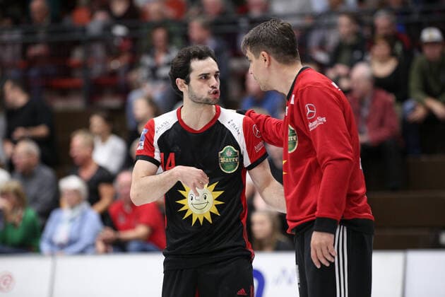 v l Peter Strosack TuS N Luebbecke 14 , Peter Tatai TuS N Luebbecke 12 GER, Handball, 2 Bundesliga, TuS N Luebbecke against TV 05 07 Huettenberg, 12 10 2019 Luebbecke Copyright: xEIBNER JanxStrohdiekx EP_JSK
