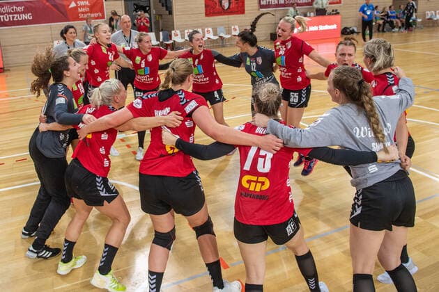 Jubel Wildcats after the victory SV Union Halle Neustadt Wildcats vs HC Rödertal e V the Rödertalbees HCR Handball 2 Bundesliga Season 2019 2020 Copyright xVIADATAx xHolgerxJohnx Halle Saale Sachsen Anhalt Germany