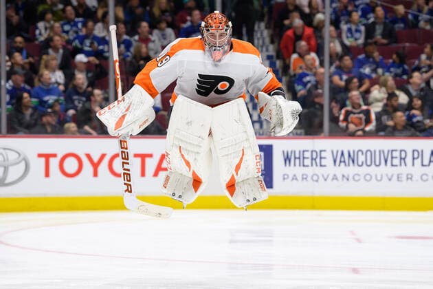 Bilder des Jahres 2019, Sport 10 Oktober Sport Themen der Woche KW41 Sport Bilder des Tages VANCOUVER, BC - OCTOBER 12: Philadelphia Flyers Goalie Carter Hart (79) jumps prior to their NHL, Eishockey Herren, USA game against the Vancouver Canucks at Rogers Arena on October 12, 2019 in Vancouver, British Columbia, Canada.(Photo by Derek Cain Icon Sportswire) NHL: OCT 12 Flyers at Canucks Icon191012003