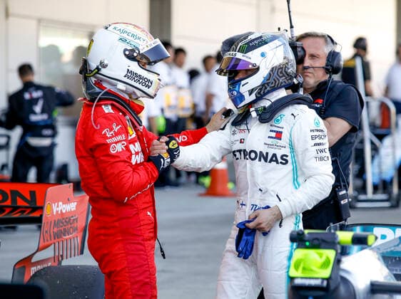 Motorsports: FIA Formula One World Championship, WM, Weltmeisterschaft 2019, Grand Prix of Japan, 5 Sebastian Vettel (GER, Scuderia Ferrari Mission Winnow), 77 Valtteri Bottas (FIN, Mercedes AMG Petronas Motorsport), Suzuka Japan