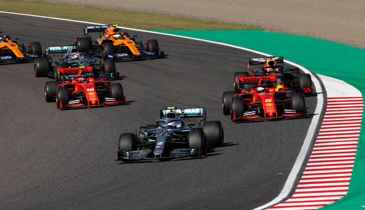 Motorsports: FIA Formula One World Championship, WM, Weltmeisterschaft 2019, Grand Prix of Japan, Start, 77 Valtteri Bottas (FIN, Mercedes AMG Petronas Motorsport), 5 Sebastian Vettel (GER, Scuderia Ferrari Mission Winnow), 33 Max Verstappen (NLD, Aston Martin Red Bull Racing), 16 Charles Leclerc (MCO, Scuderia Ferrari Mission Winnow), 44 Lewis Hamilton (GBR, Mercedes AMG Petronas Motorsport), Suzuka Japan