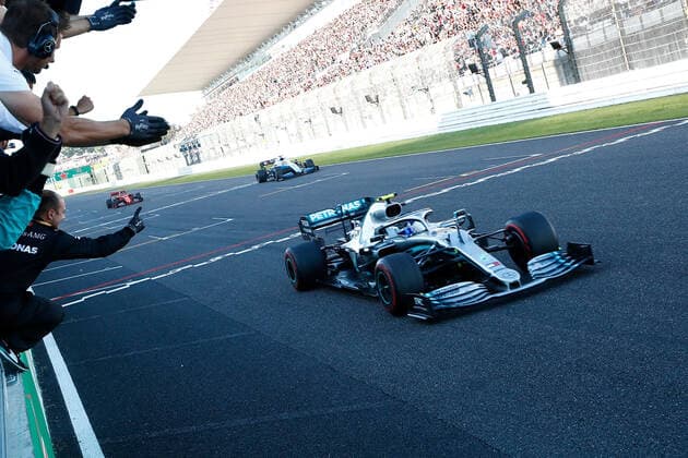 Formula 1 2019 Honda Japanese Grand Prix 13 10 2019, Suzuka International Racing Course, Suzuka, Formula 1 2019 Honda Japanese Grand Prix , in the picture winner Valtteri Bottas FIN 77 , Mercedes AMG Petronas Motorsport , his mechanics cheer him on nordphotoxBratic nph00250