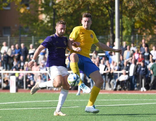 Soccer, Men, Season 2019 2020, Berliner AOK Landespokal 3 Round , SFC Stern 1900 Tennis Borussia, v l Vincent Rabiega TeBe, Tennis Borussia , Luis Driemel, 13 10 2019, Copyright: xMatthiasxKochx