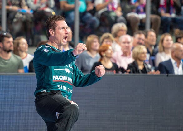 13 10 2019 Handball 1 Bundesliga DKB HBL Season 2019 2020 09 Matchday HC Erlangen Nuremberg Metropolitan Region HCE Rhein Neckar Löwen OGo Carsten Lichtlein 1, HC Erlangen HCE