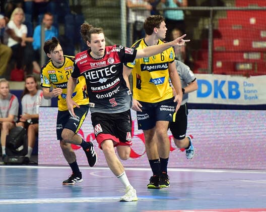13 10 2019 Handball 1 Bundesliga DKB HBL Season 2019 2020 09 Matchday HC Erlangen Metropolregion Nürnberg HCE Rhein Neckar Löwen OGo Johannes Sellin 5, HC Erlangen HCE Jubilation Jubel Freude
