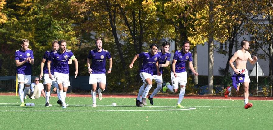 Football, Men, Season 2019 2020, Berliner AOK Landespokal 3 Round , SFC Stern 1900 Tennis Borussia 2 2 n V, 6 7 n E , TeBe cheers the victory in penalty shootout, 13 10 2019, Copyright: xMatthiasxKochx