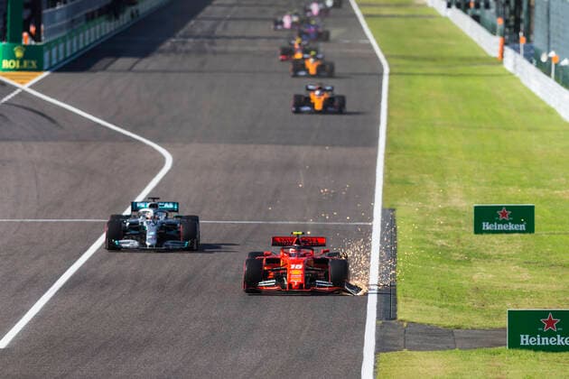 Sport Bilder des Tages 13th October 2019; Suzuka Circuit, Suzuka City, Japan; Formula One Japanese Grand Prix, Race Day; Scuderia Ferrari driver Charles Leclerc with a broken wing after contactact with Verstappen in the 1st corner during the race - Editorial Use  ActionPlus12176884 StephenxBlackberry