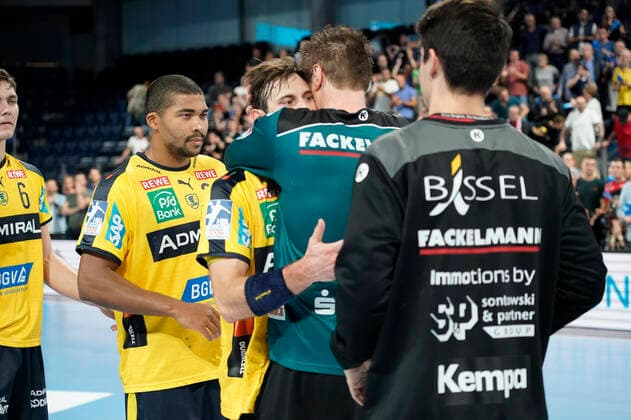 13 10 2019 Handball, 1 Bundesliga HC Erlangen Rhein Neckar Loewen 9 Matchday, Season 2019 20 Handball, 1 Bundesliga HC Erlangen Rhein Neckar Loewen, 9 Matchday on 13 10 2019, Season 2019 20 Photo Schumacher Uwe Gensheimer Captain of the Team Copyright: HMBxMedia BorisxSchumacher