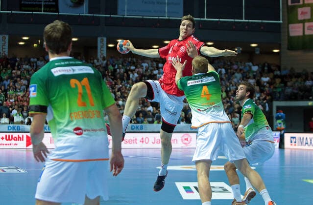 13 10 2019, xovx, Handball HBL, HSG Wetzlar MT Melsungen emspor, v l Emil Frend Oefors HSG Wetzlar , Finn Lemke MT Melsungen , Stefan Kneer HSG Wetzlar , Olle Forsell Schefvert HSG Wetzlar , Aktion DFL DFB REGULATIONS PROHIBIT ANY USE OF PHOTOGRAPHS as IMAGE SEQUENCES and or QUASI VIDEO Wetzlar