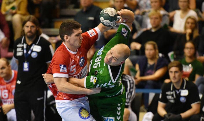 Paul Drux Füchse in duel with Ragnar Johansson Bergischer HC , Füchse Berlin Bergischer HC 1 Bundesliga, DKB Handballbundesliga, 2019 2020 Men, Men, Handball, Germany, Germany, Max Schmeling Halle Berlin, 13 10 2019