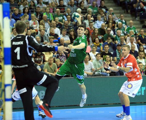 GER, DHB, 1 HBL, FUECHSE BERLIN VS Bergischer HC 13 10 2019, Max Schmeling Halle, Berlin, GER, DHB, 1 HBL, FUECHSE BERLIN VS Bergischer HC, DHB regulations prohibit any use of photographs as image sequences and or quasi video in picture Simon Ernst Fuechse Berlin 2 , Christopher Rudeck Bergischer HC 1 nordphotox xEngler nph00076