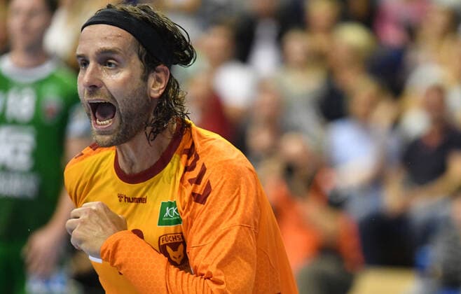 Silvio Heinevetter Goalkeeper Foxes , cheers after a litter foxes held Berlin Bergischer HC 1 Bundesliga, DKB Handballbundesliga, 2019 2020 Men, Men, Men, Handball, Germany, Germany, Max Schmeling Halle Berlin, 13 10 2019